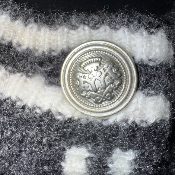 American Eagle Gray Knit Button Front Cardigan Sweater Women’s Large Soft - Picture 6 of 7